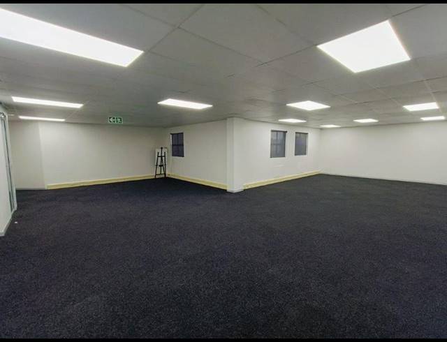 BUSINESS PROPERTY TO RENT IN HALFWAY GARDENS